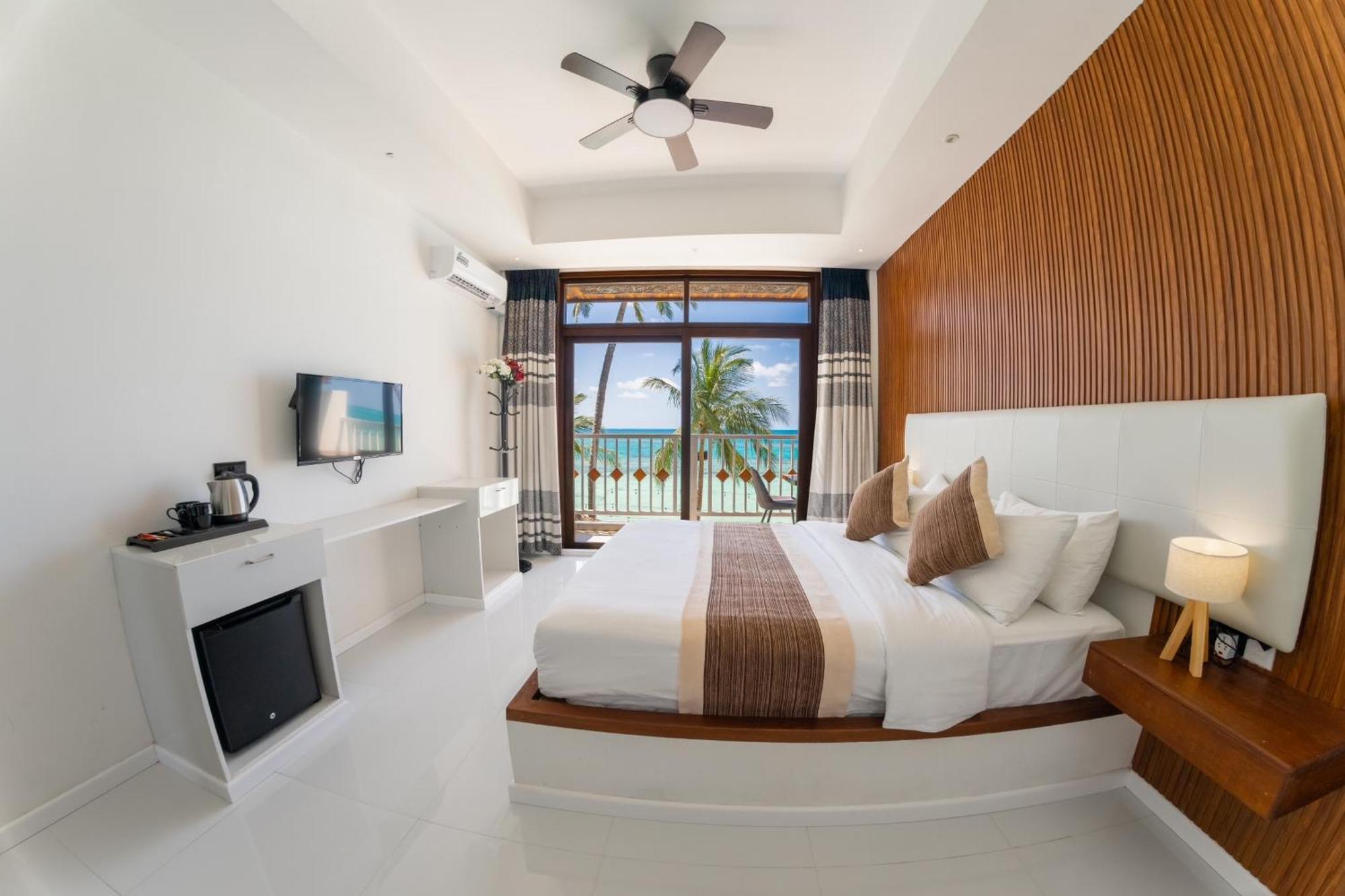 Heron Beach Hotel - The Best Maldivian Getaway In Dhiffushi,Maldives Εξωτερικό φωτογραφία