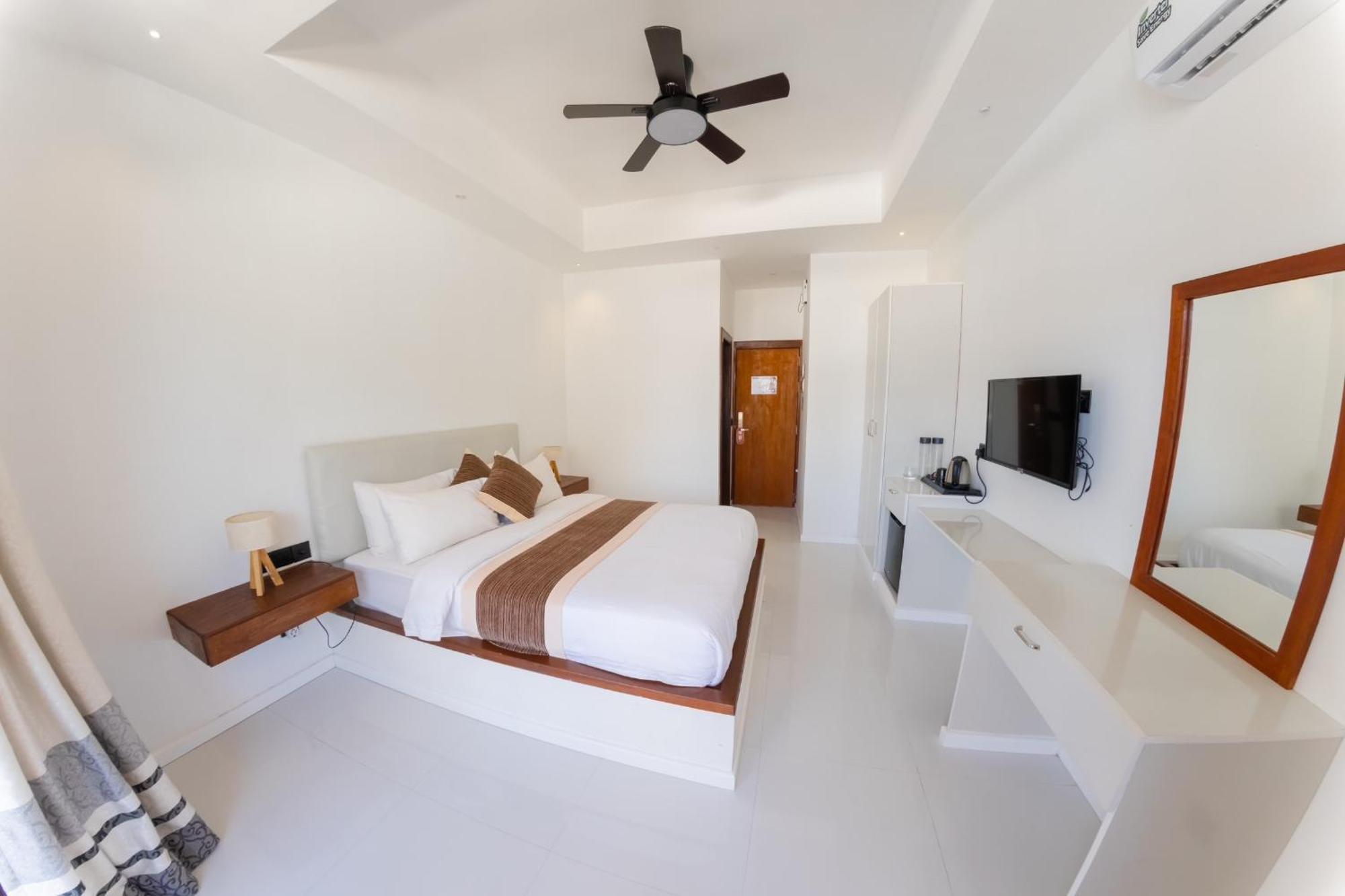 Heron Beach Hotel - The Best Maldivian Getaway In Dhiffushi,Maldives Εξωτερικό φωτογραφία