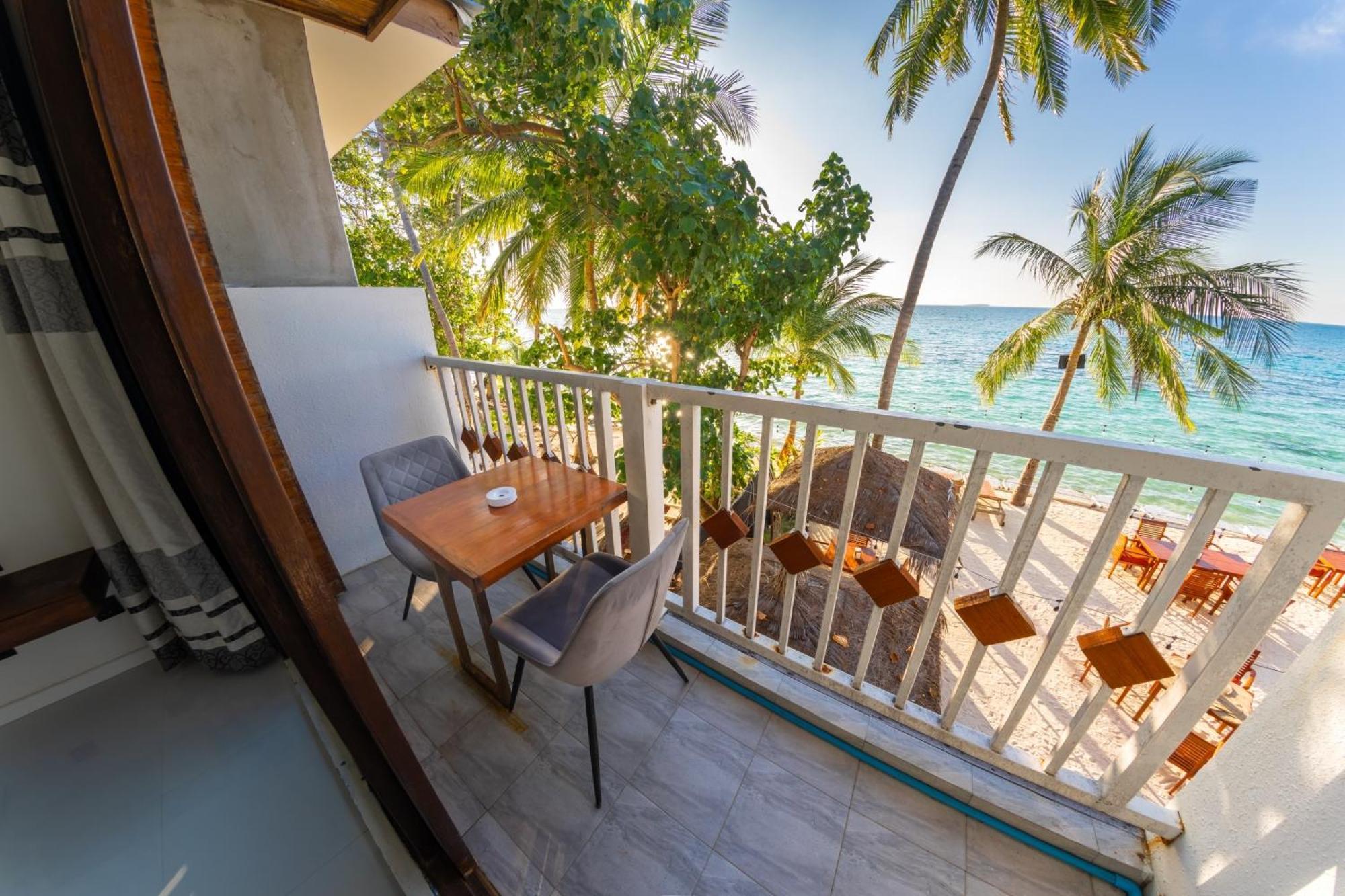 Heron Beach Hotel - The Best Maldivian Getaway In Dhiffushi,Maldives Εξωτερικό φωτογραφία