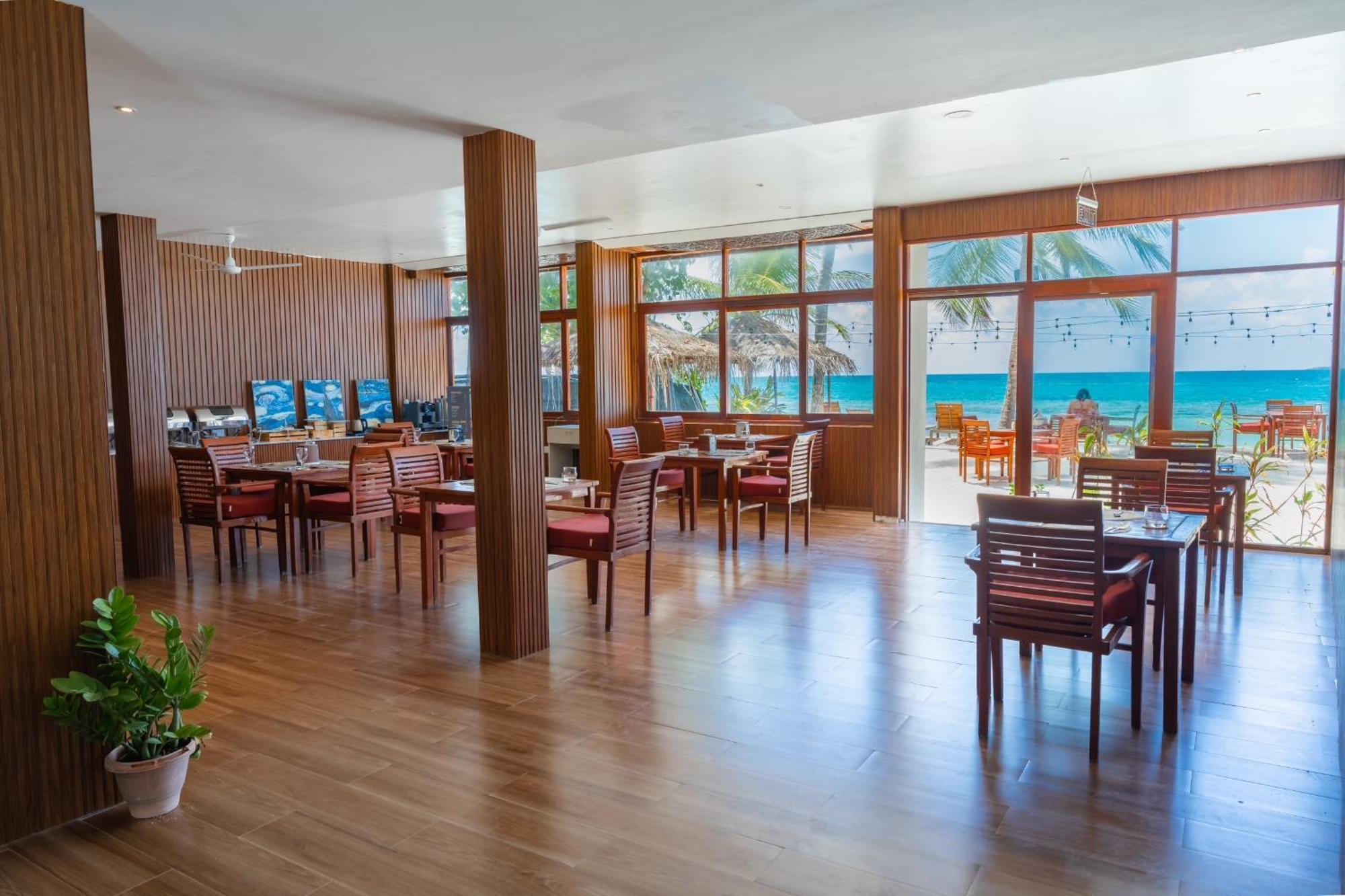 Heron Beach Hotel - The Best Maldivian Getaway In Dhiffushi,Maldives Εξωτερικό φωτογραφία